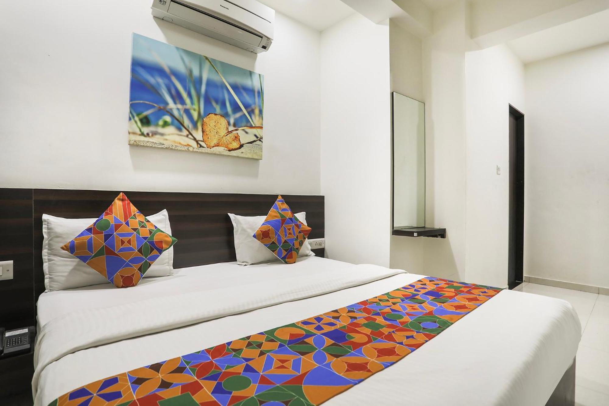 ראג'קוט Fabhotel Sk מראה חיצוני תמונה